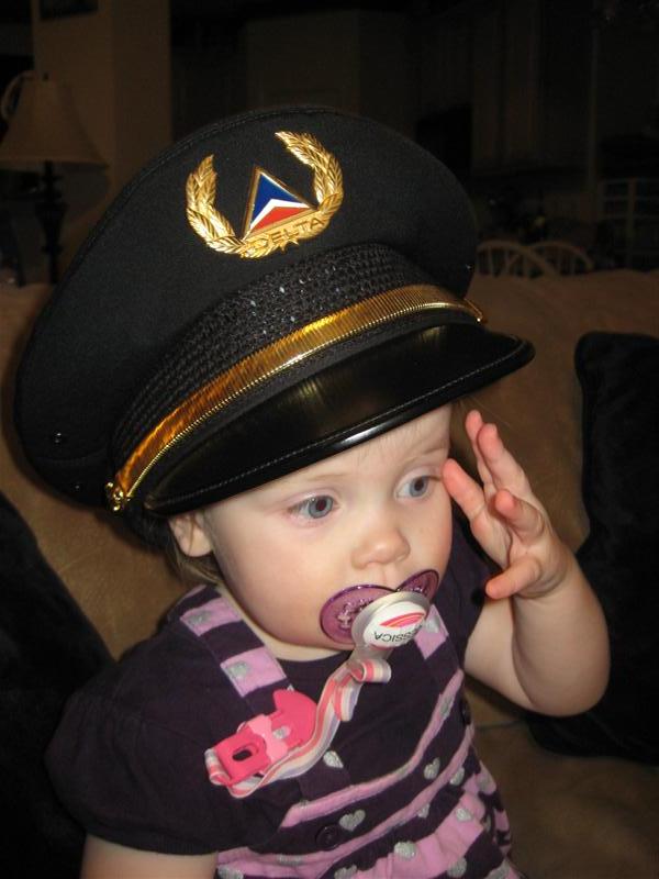 Jess_FirstDaughter.JPG - Daddy's hat is freakin' huge!...(It might cover his head but I'm not sure it'll cover all of his ego though?!...)