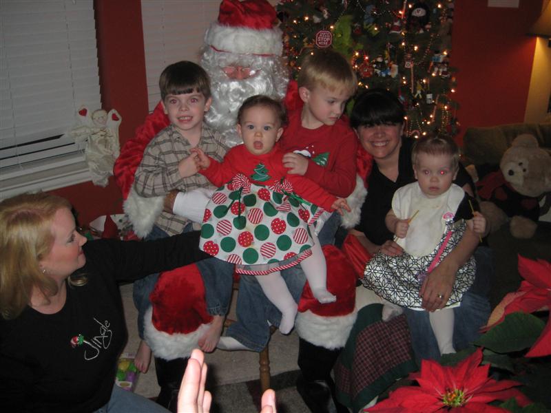 X-Mas2008-Dave&Theresa-25.JPG - Hanging with Alex, Santa, Landry and Mason at Uncle Dave and Aunt Theresa's Christmas dinner.